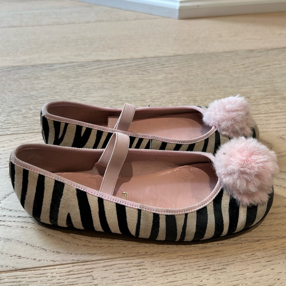 Pretty Ballerinas brand girls size 12 (UK size 29) leather flats